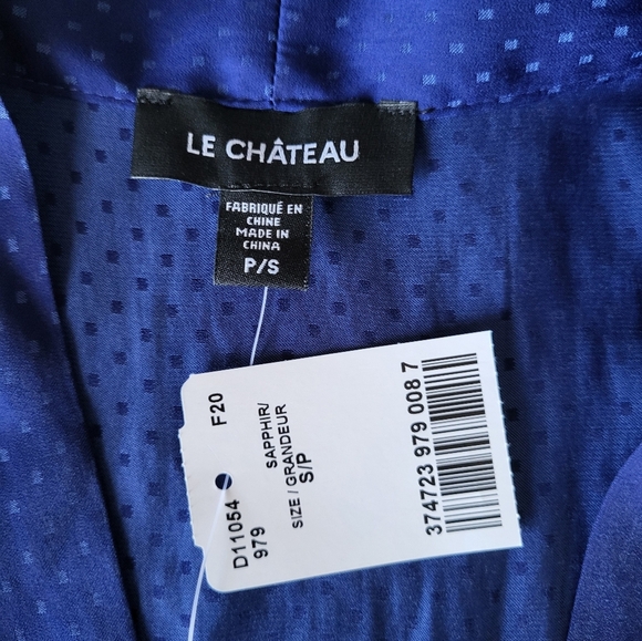 NEW Le Chateau Navy Sleeveless Blouse, Size Small - Picture 3 of 5